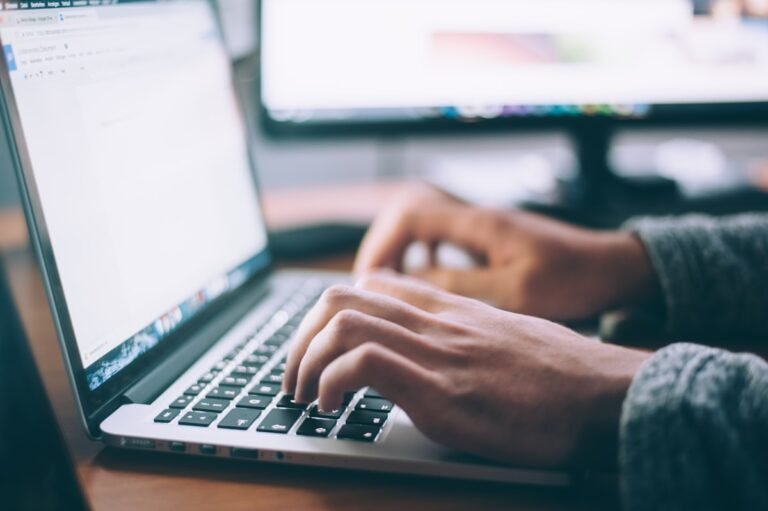 Traducteur rédacteur IA : pivoter vers la post-édition